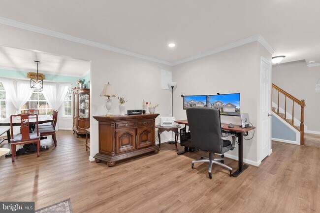 Building Photo - 15728 Beau Ridge Dr