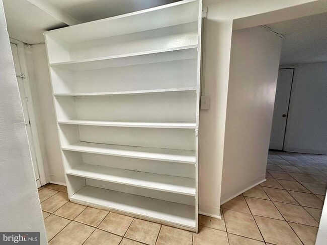 Building Photo - 1208 S Cleveland St