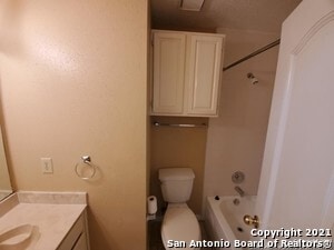 Building Photo - 2501 Cedar Ln