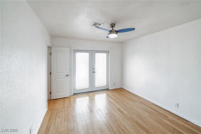 Building Photo - 4312 San Angelo Ave