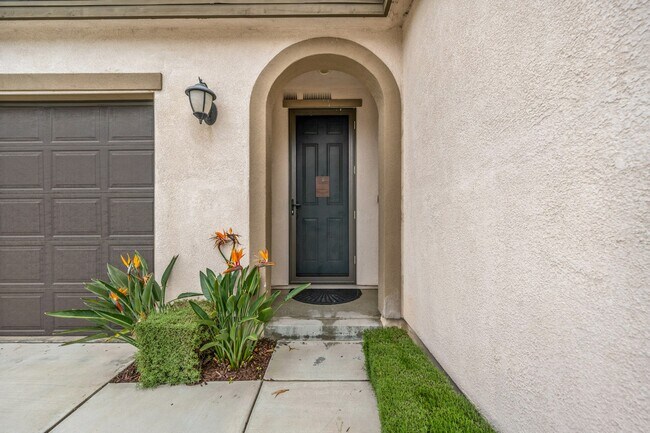 Building Photo - 32847 Bachelor Peak St