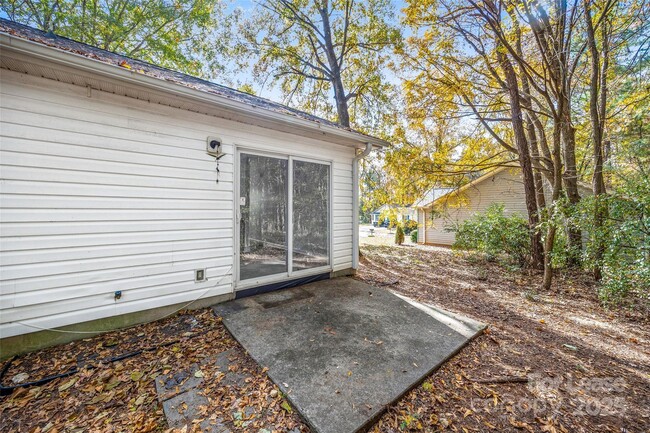 Building Photo - 12216 Lullingstone Rd