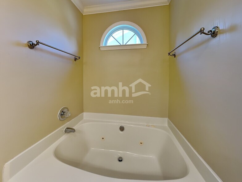 Building Photo - 5503 Pebble Garden Ct