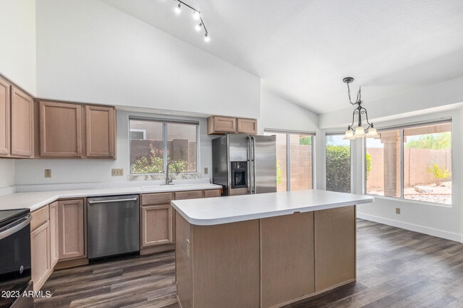 Building Photo - 4325 E Montgomery Rd