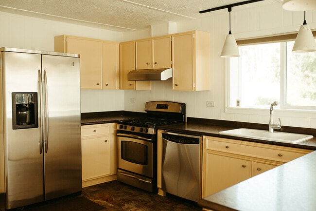 Building Photo - 239 Wilderness Dr