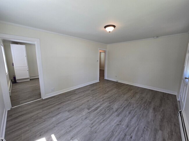 Building Photo - 30 Halstead St