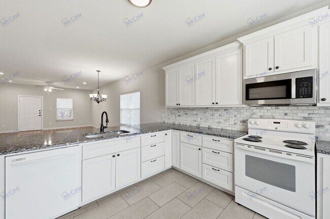 Building Photo - 5504 Wellesley Ave