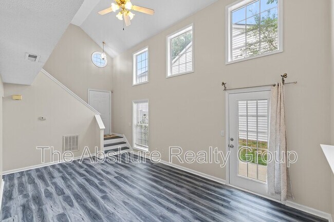 Building Photo - 4224 Lake Woodard Dr