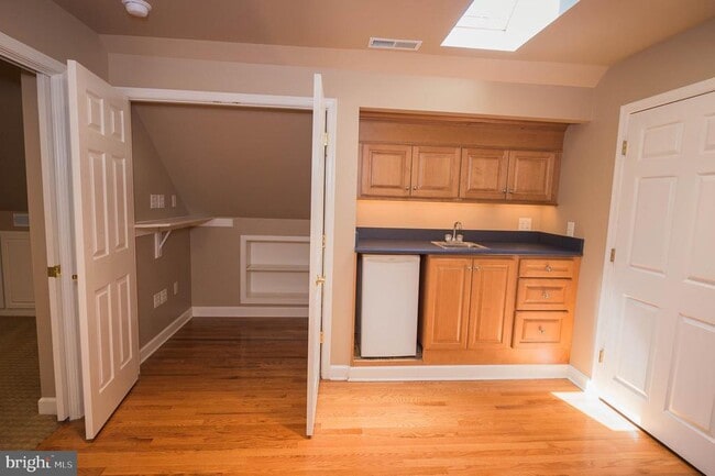 Building Photo - 5482 Royal Mile Blvd