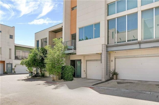 Building Photo - 4801 S Congress Ave