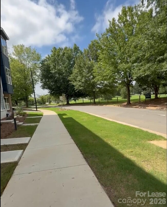 Building Photo - 1340 Hamilton St