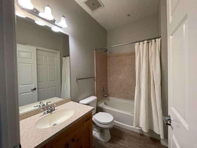 Building Photo - Luxury 2 Bedroom Condo in Downtown Provo W...