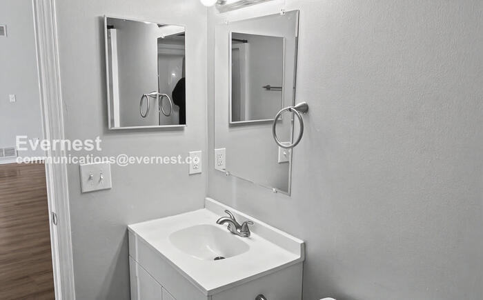 Building Photo - 2887 Creith Ct