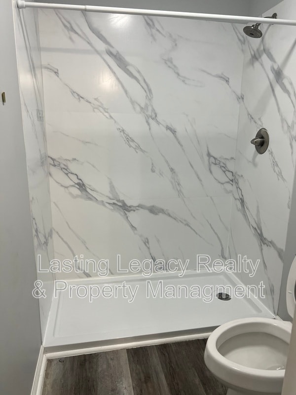 Building Photo - 2331 15th St NE