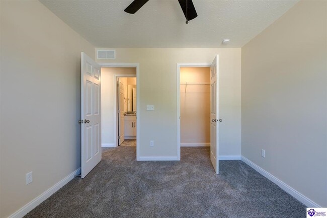 Building Photo - 203 Dixon Cir