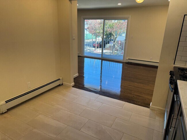 Building Photo - 89 McAdoo Ave