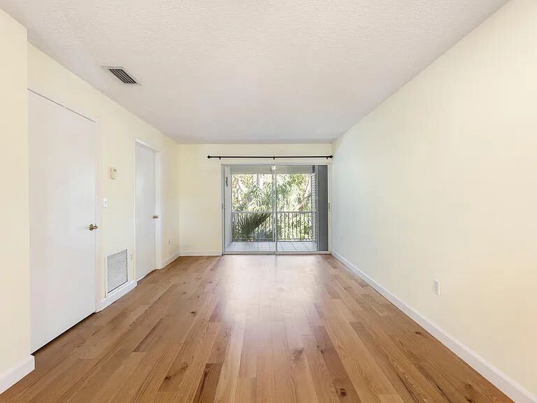 Building Photo - 98202 Windward Ave