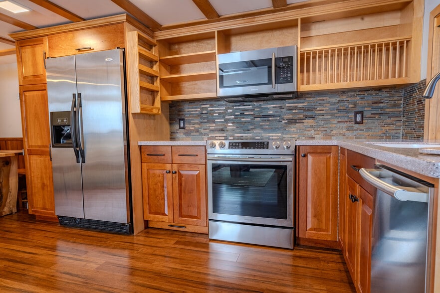 Building Photo - 215 Old Newtown Rd