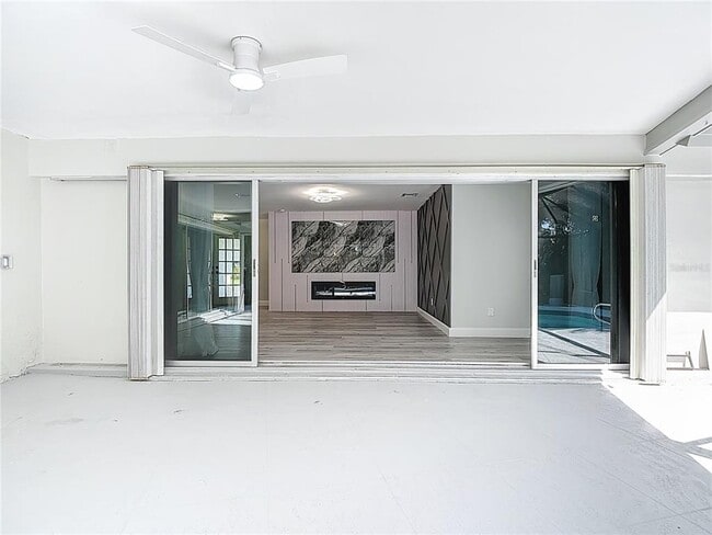 Building Photo - 620 N Barfield Dr