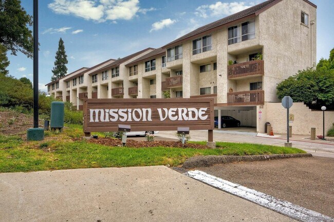 Building Photo - Mission Valley Condo for Rent | 1 Bed • 1 Bath | Resort-Style Community