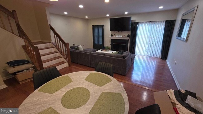 Building Photo - 4 Steeplejack Ct