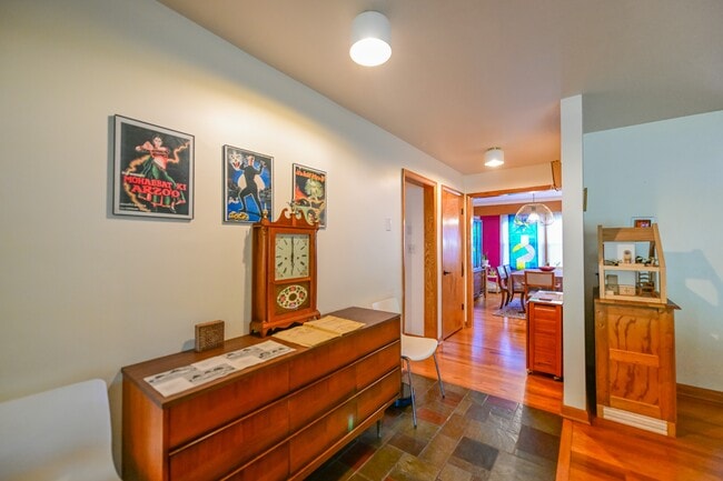 Building Photo - 50 Eden Pl