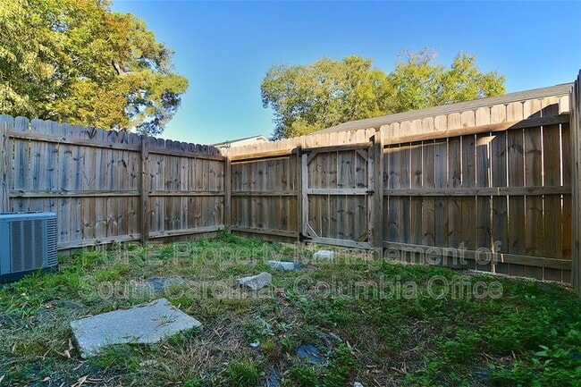 Building Photo - 308 Percival Rd