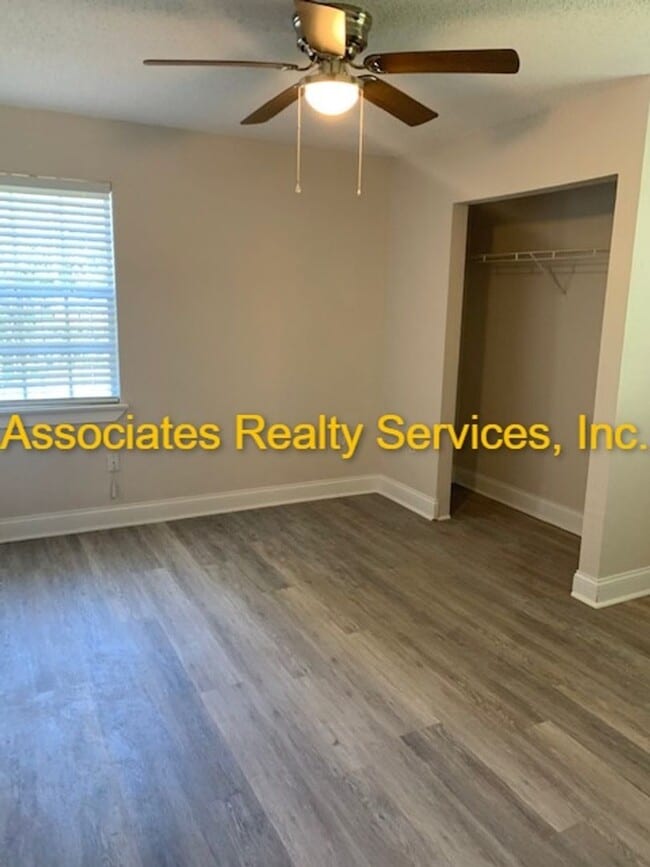 Building Photo - 3 bedroom home in Windsor Park!  Move in early August!