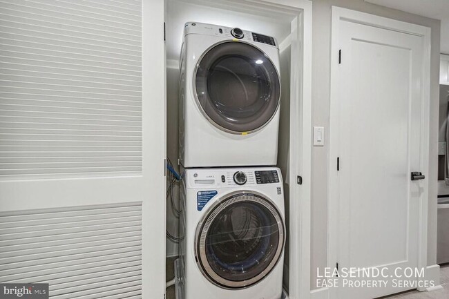 Building Photo - 4012 5th St NW