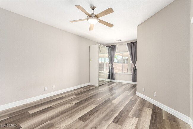 Building Photo - 5856 Golden Wing St