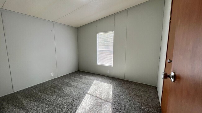 Building Photo - 3 bedroom House in Rehobeth School District
