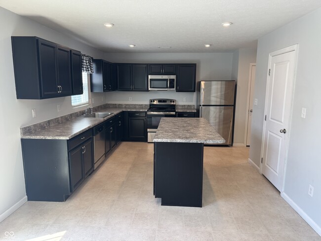 Building Photo - 204 Dietz Dr