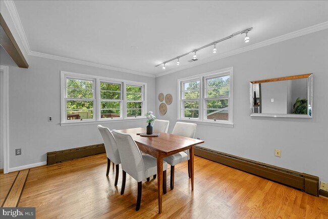 Building Photo - 3035 Hazelton St