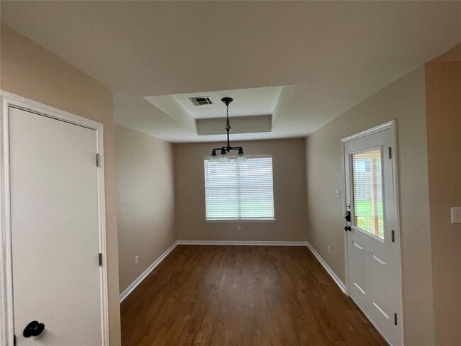 Building Photo - 326 Katy Crossing