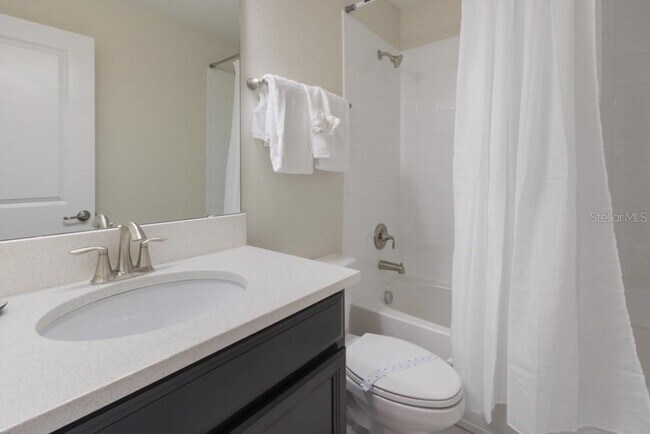 Building Photo - 1560 Flange Dr