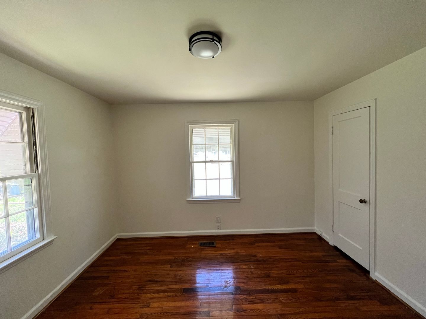 Building Photo - 1407 S Moore Rd
