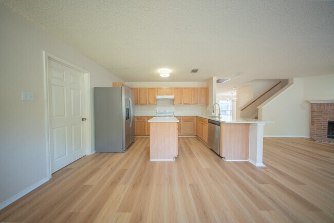 Building Photo - 1218 Post Oak Trail