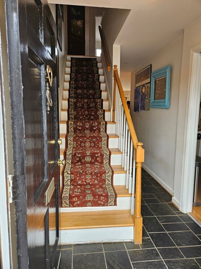 Primary Photo - Mount Vernon Condos - Large 2BR/1.5BA Home...