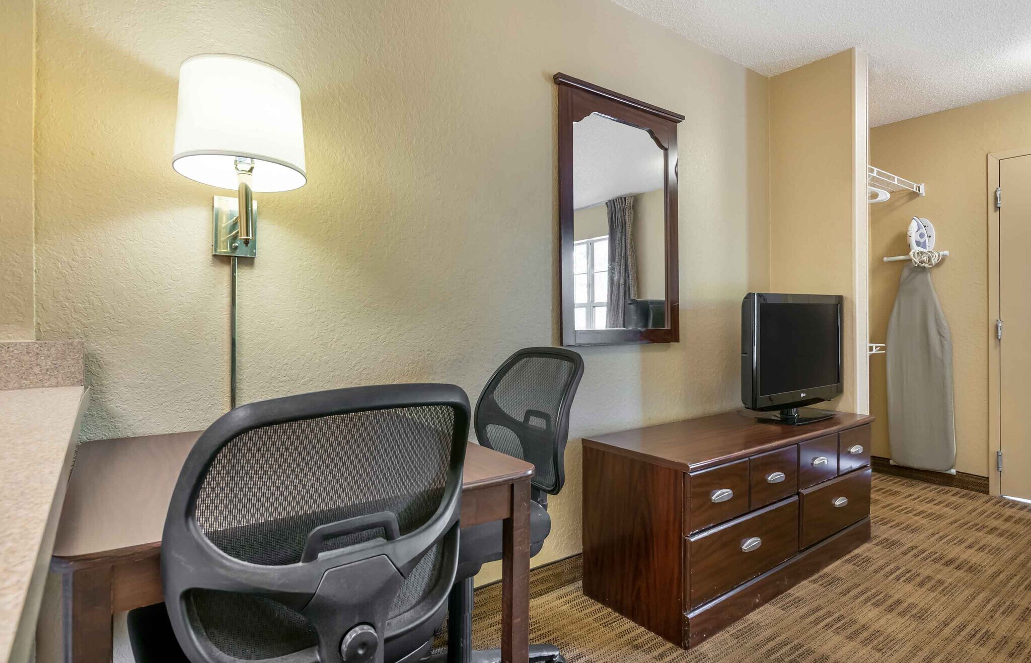 Building Photo - Furnished Studio-Gainesville - I-75