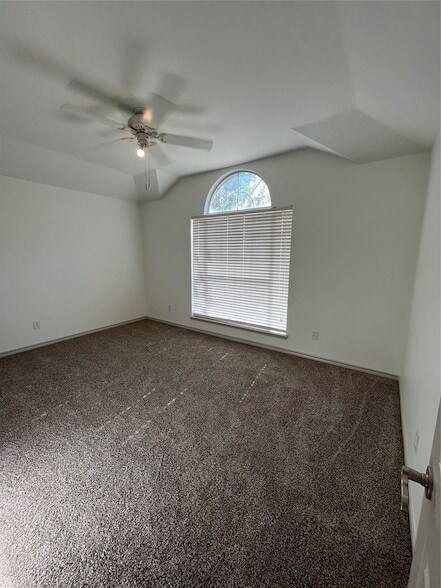 Building Photo - 1200 Oakley Dr