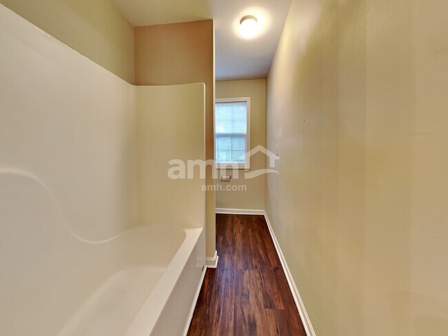 Building Photo - 6433 Grand Hickory Dr
