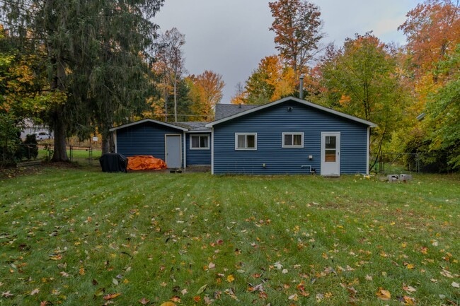 Building Photo - Retreat on Duck Lake Peninsula