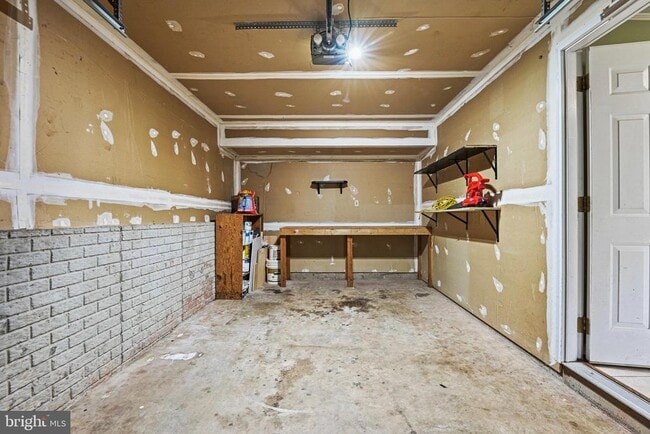 Building Photo - 43515 Blacksmith Square