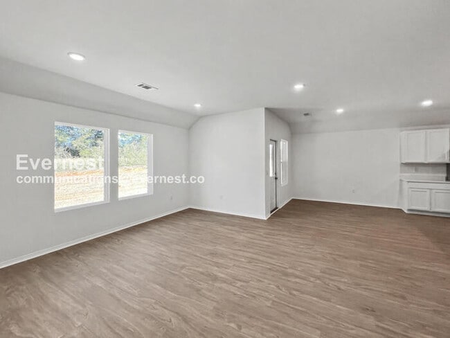 Building Photo - 1515 Ridgefield Cir