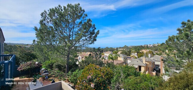 Building Photo - CARMEL VALLEY / SAN DIEGO - Torrey Hills Nice 4 Bedroom / 2.5 Bath House.  AVAILABLE NOW!