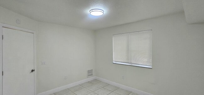 Building Photo - 3810 N Jog Rd