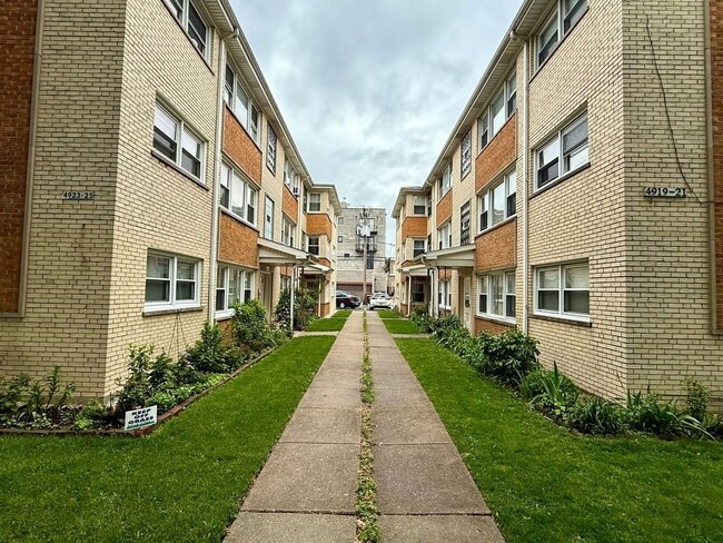 Building Photo - 4923 N Lester Ave