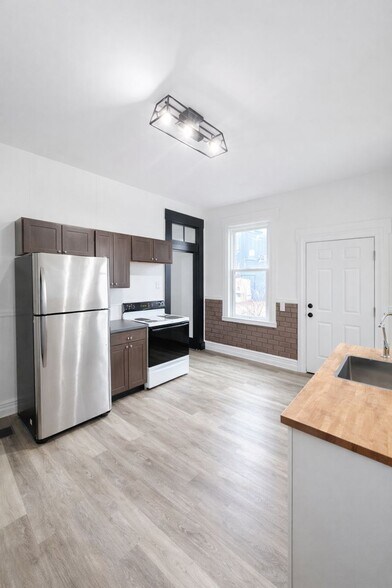 Building Photo - 934 Washington Ave