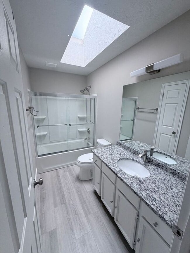 Building Photo - WEST JORDAN 5 BED, 4 BATH HOME