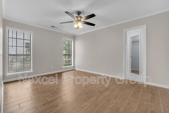 Building Photo - 5809 Lee's Crossing St